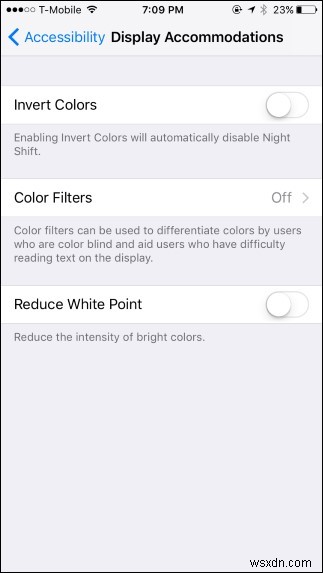 落ち着いたディスプレイのために iPhone でカラー フィルタを有効にする方法