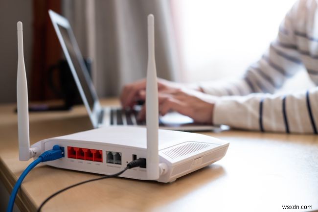 モデムとルーターのWi-Fiを非表示にする方法【SSIDを隠す手順とセキュリティ対策】