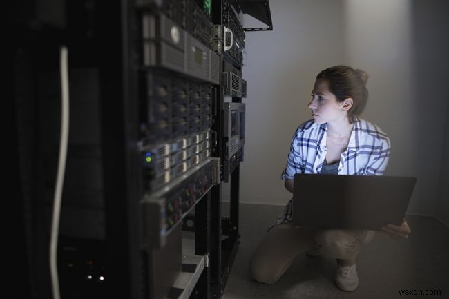 コンピュータネットワークにおけるポート番号とは?仕組みと役割をわかりやすく解説