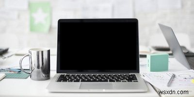 PCの画面が真っ暗に!ブラックスクリーンの原因と解決策を徹底解説