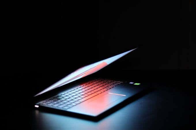 Windows 10をおしゃれに変えるおすすめテーマ8選|デスクトップをクールにカスタマイズ