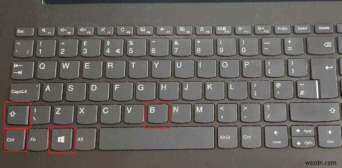 Windows 10でデスクトップ画面が真っ黒になる原因と対処法