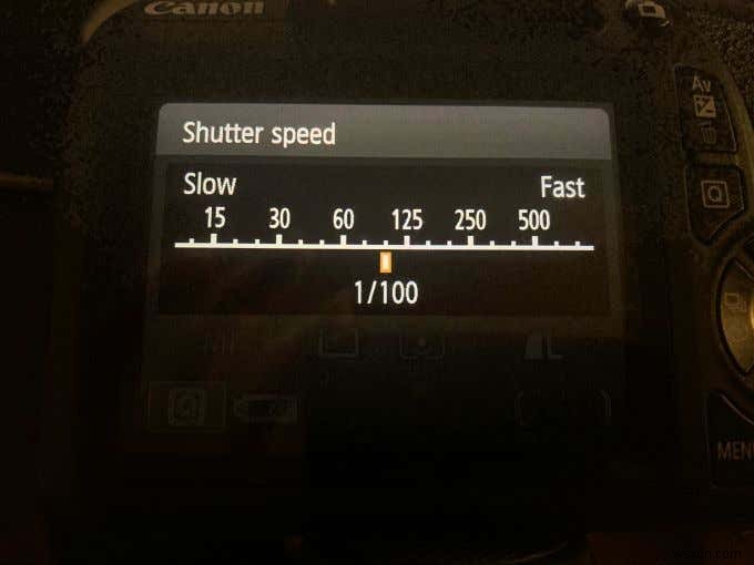 満月を美しく撮る!月の写真に最適なカメラ設定と撮影のコツ