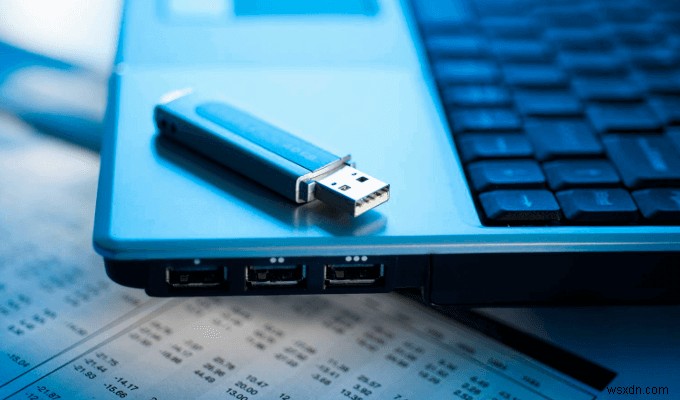 学校支給のノートPCにスパイウェアが仕込まれていないか確認する方法