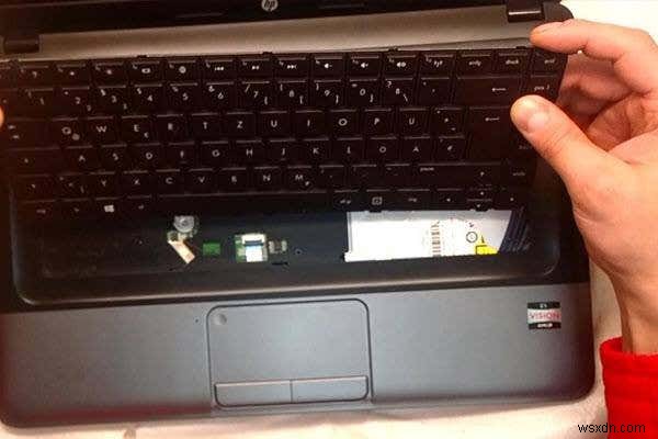 水没したキーボードの直し方!デスクトップ・ノートPC別の修理手順を徹底解説