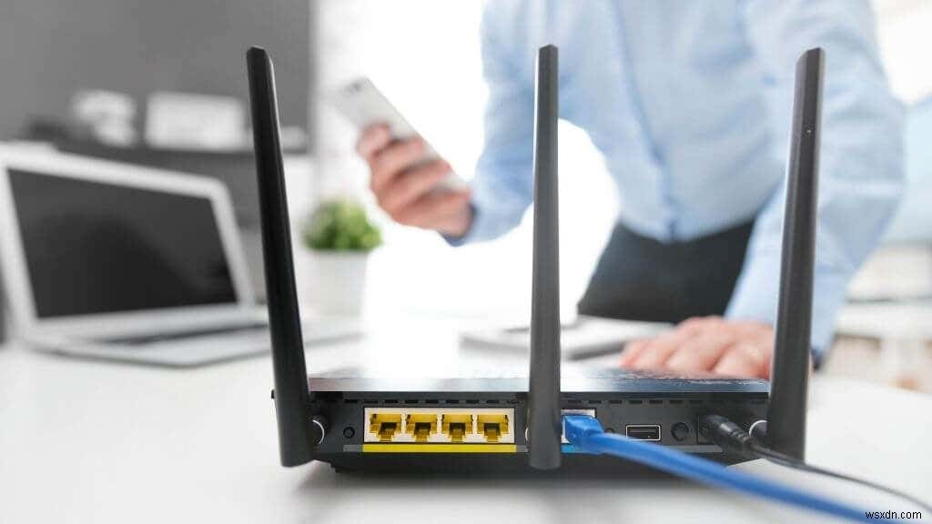 アクセスポイントとルーターの違いとは？役割・仕組み・選び方を徹底解説