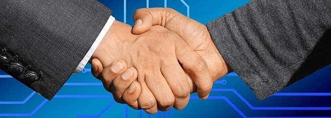 【徹底解説】コンピュータポートとは?物理ポートと仮想ポートの種類・役割をわかりやすく紹介