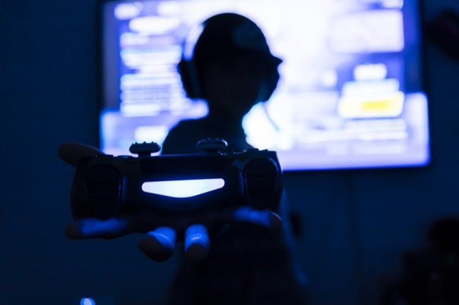 熱心なゲーマー必見！賢いゲームガジェットの選び方・買い物術