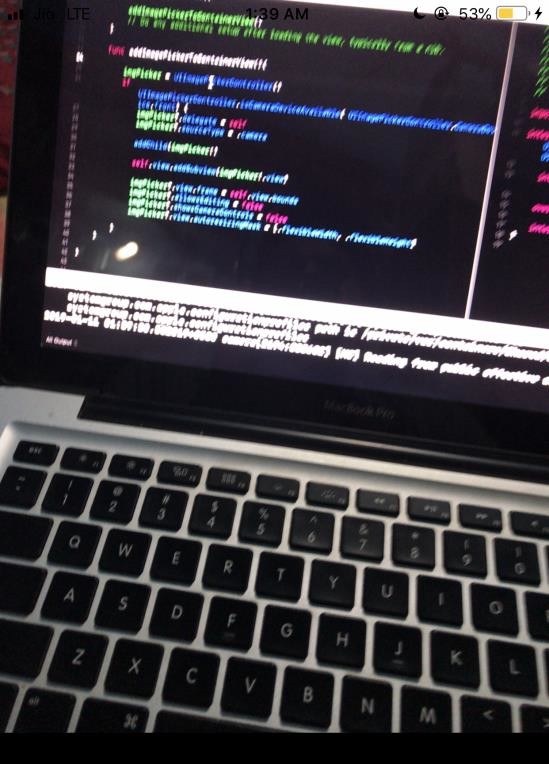 SwiftのUIViewにライブカメラのプレビューを表示する方法