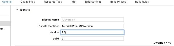 【Swift】iOSアプリのビルド番号・バージョン番号を取得して表示する方法