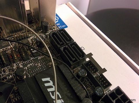 PCのマザーボードが起動しないときの対処法｜3つの基本トラブルシューティング