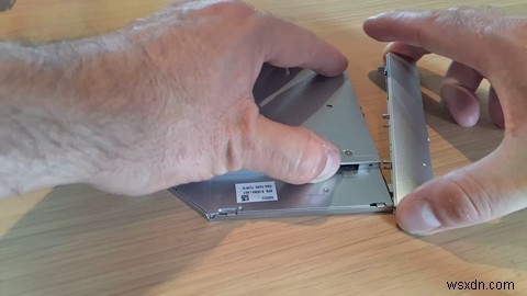 ノートパソコンのDVDドライブをSSD/HDDに交換する方法【5ステップで解説】