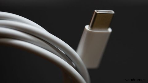 知っておきたいPCケーブルの種類まとめ！USB・HDMI・DisplayPortなどの違いを徹底解説