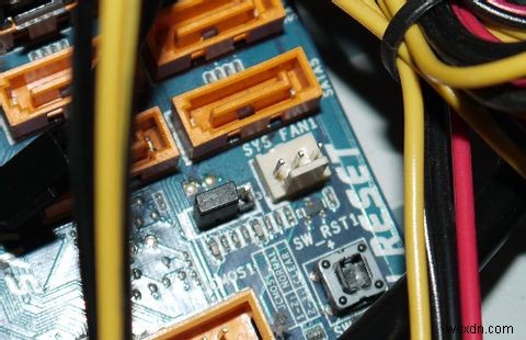 PC冷却ファンの取り付け方を初心者向けにわかりやすく解説