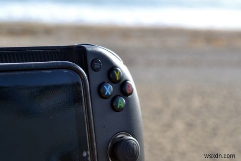 Nacon MG-Xレビュー：Androidスマホを本格ゲーム機に変える万能コントローラー