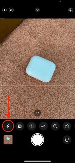 iPhoneカメラのフラッシュをオンにする方法【機種別・完全ガイド】