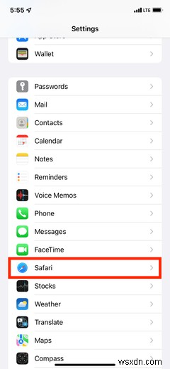 iOS 15でiPhoneのSafari検索バーを画面上部に戻す2つの方法
