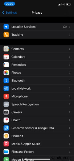 iPhoneで位置情報サービスをオフにする方法【アプリ別・システム全体の設定ガイド】
