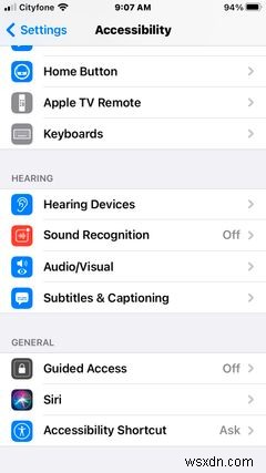 iPhoneでLEDフラッシュ通知を有効にする方法｜重要なメッセージの見逃しを防ごう