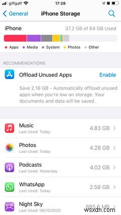 iPhoneが勝手に再起動し続ける?原因を特定して解決する8つのステップ