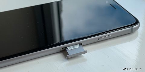 iPhoneが勝手に再起動し続ける?原因を特定して解決する8つのステップ