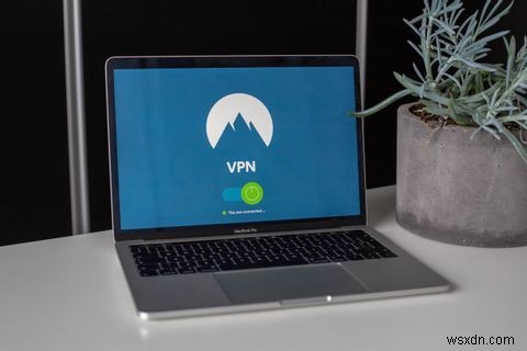 SurfsharkとNordVPNを徹底比較!料金プランと機能で選ぶ最適なVPNはどっち?