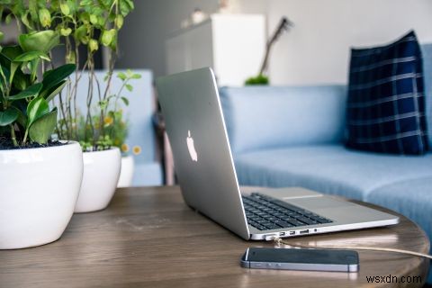 デバイスの脱獄（ジェイルブレイク）は違法？知っておきたいリスクと注意点