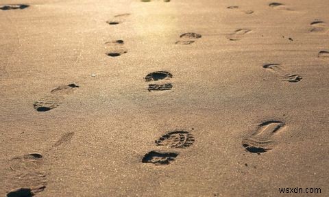 デジタルフットプリントとは?その活用実態とプライバシーを取り戻す方法