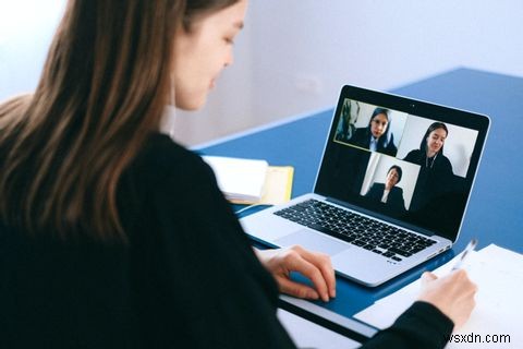 人気のビデオ通話サービスはあなたの何を知っている？主要5サービスのデータ収集とプライバシー実態