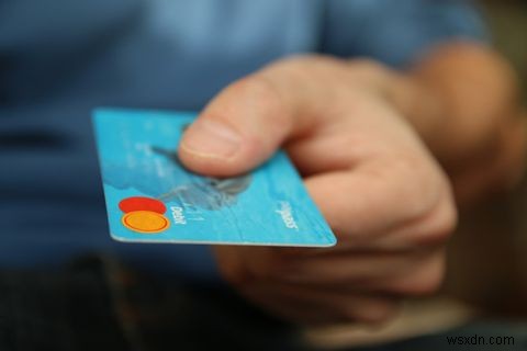 オンラインで絶対に投稿してはいけない情報5選|知らずに漏れる個人情報を守る方法