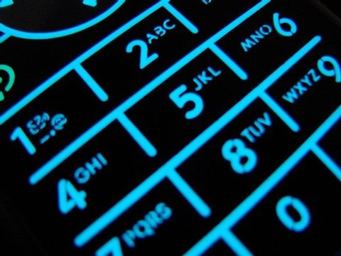 銀行がオンラインで絶対に尋ねてこない5つのこと――詐欺メールを見抜く防犯ガイド