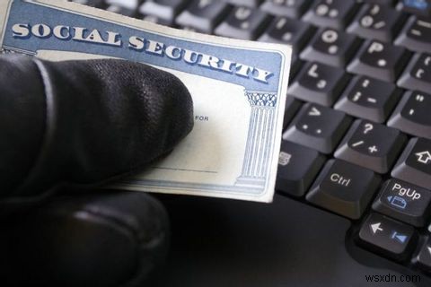 ティーンエイジャーのためのオンラインプライバシー完全ガイド【Facebook活用ヒント】