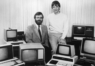 Microsoft Windowsの歴史 – 誕生からWindows 11までをタイムラインで振り返る