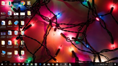 Windows 11/10をクリスマス仕様に!おすすめテーマ・壁紙・スクリーンセーバー・雪演出まとめ