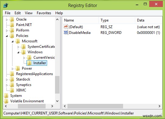 Windows 11/10でリムーバブルメディアからのプログラムインストールを禁止する方法