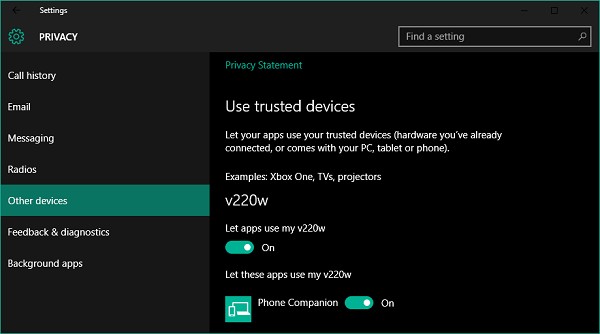 Windows 11/10でアプリに信頼できるデバイスの使用を許可する方法