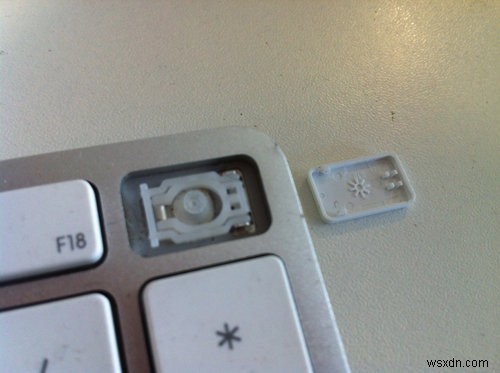 Macのキーボードのキーを外す・掃除・交換する方法とキー配列の変更手順