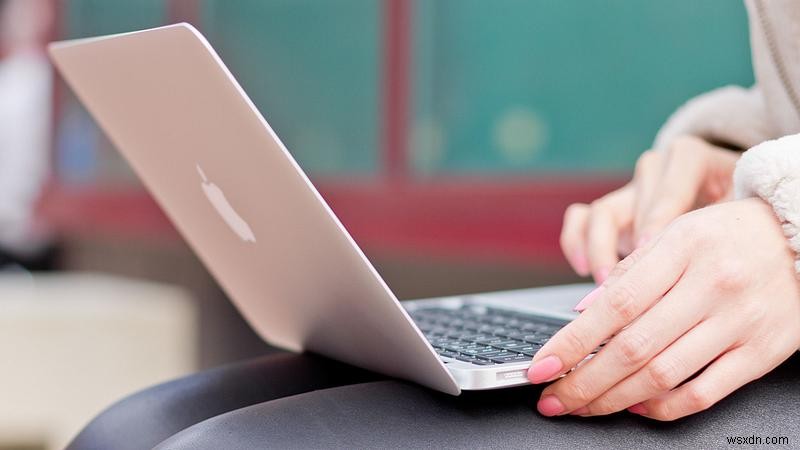 英国の天気でMacBookはソーラー充電できる？Voltaicキットを徹底実測
