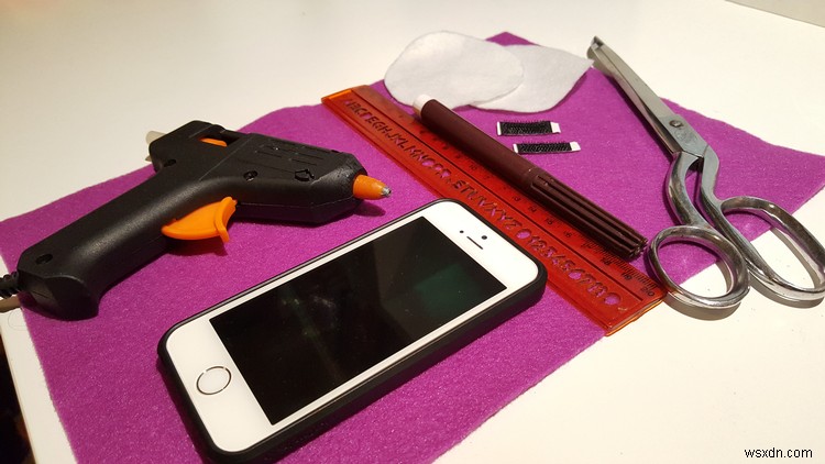 【DIY】フェルトとグルーガンで作るiPhone・iPad手作りケースの作り方