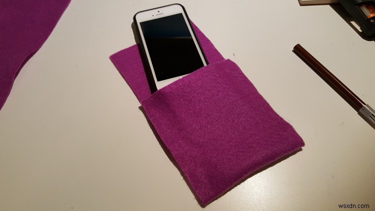 【DIY】フェルトとグルーガンで作るiPhone・iPad手作りケースの作り方
