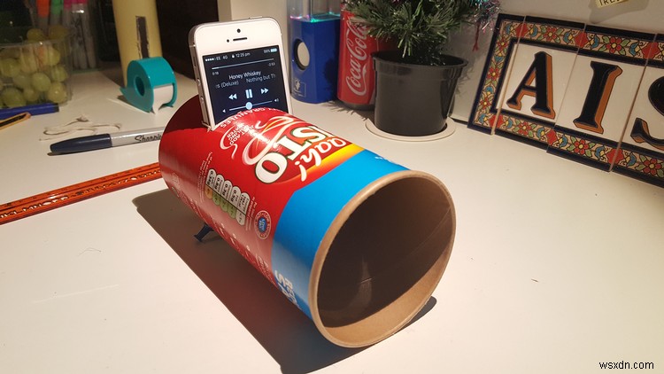 プリングルズの空き容器で作る!10分で完成する激安iPhoneスピーカーのDIY方法