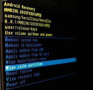 【2024年最新】サムスンGalaxyスマホのアプリがクラッシュする時の対処法9選
