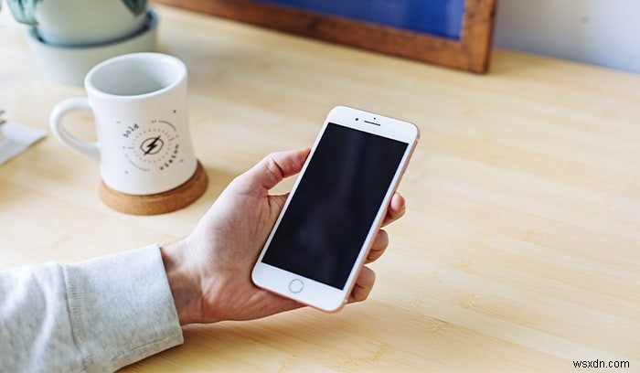 iPhoneがAppleロゴのまま起動しないときの対処法|強制再起動と復元の手順