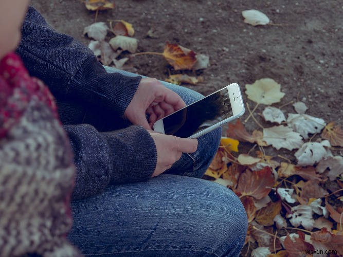 スマホで目を疲れさせない7つの対策|今日からできる目の保護術