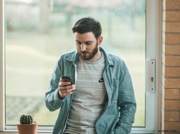 スマホで目を疲れさせない7つの対策|今日からできる目の保護術
