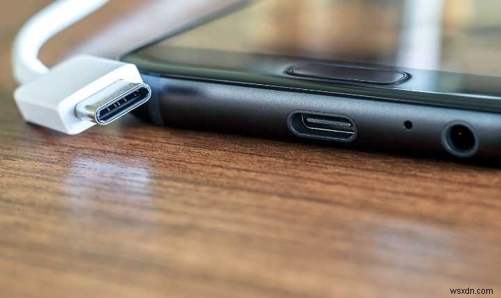 スマホの充電が遅い原因とは？今日から試せる7つの対処法
