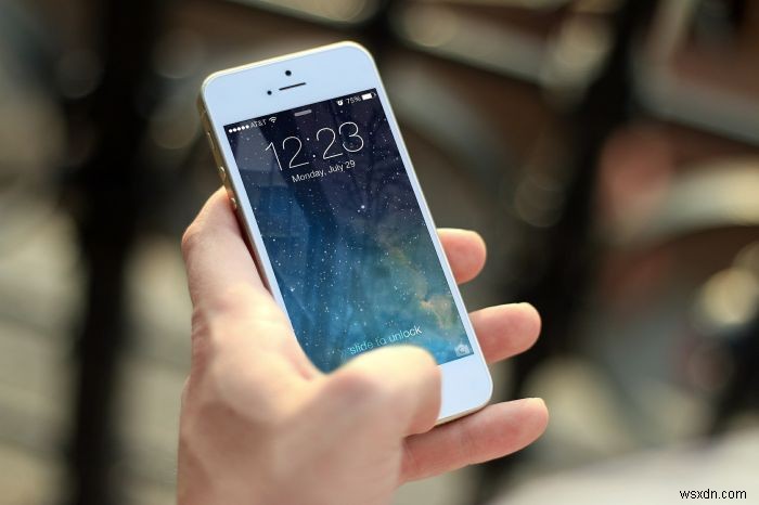 iPhoneでライブ壁紙を設定する方法!ダイナミック壁紙との違いも徹底解説