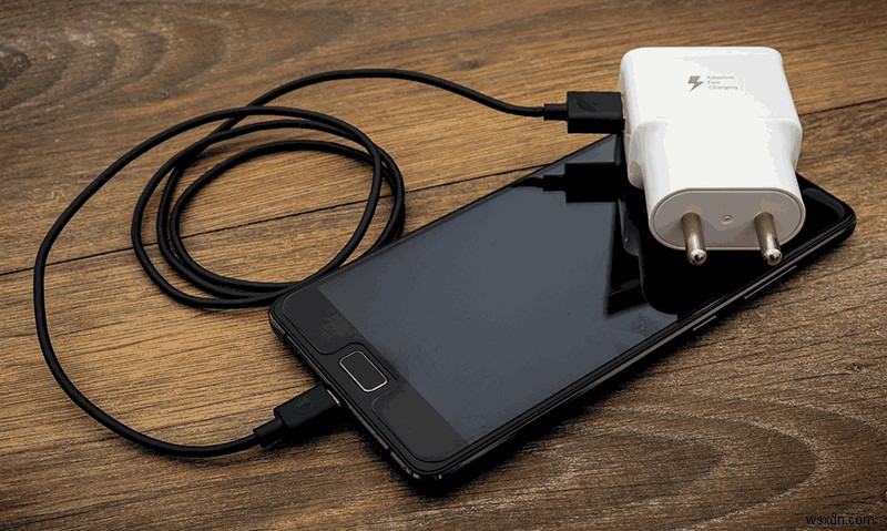 電源ボタンが壊れても安心!Androidスマホを電源ボタンなしで起動する4つの方法