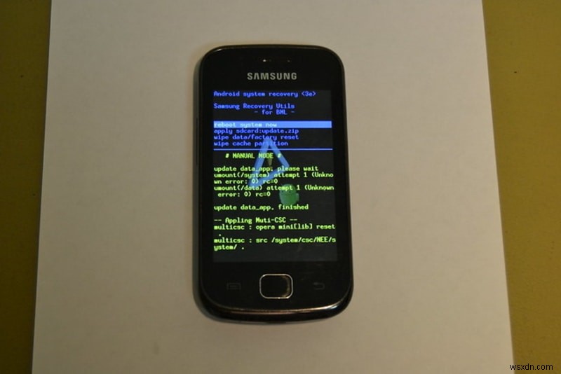 起動しないAndroidスマホを診断する6つのステップ｜自分で直すためのトラブルシューティング