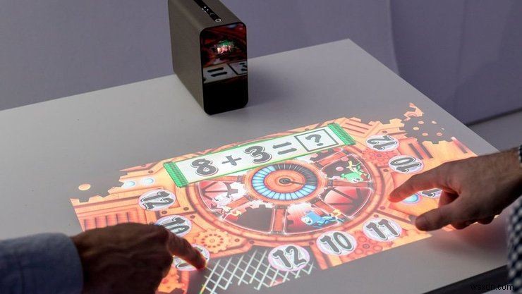 ソニー「Xperia Touch」プロジェクターで、あらゆる平面がAndroidデバイスに変わる